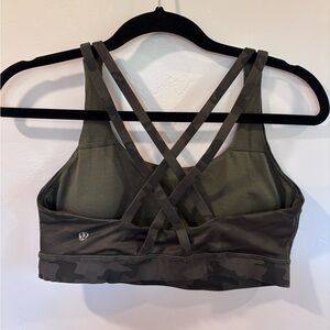 Lululemon Energy Bra Camo Strappy Back Size 8